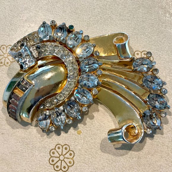 Coro Craft Sterling Retro Rhinestone Fur Clip - Picture 2 of 11